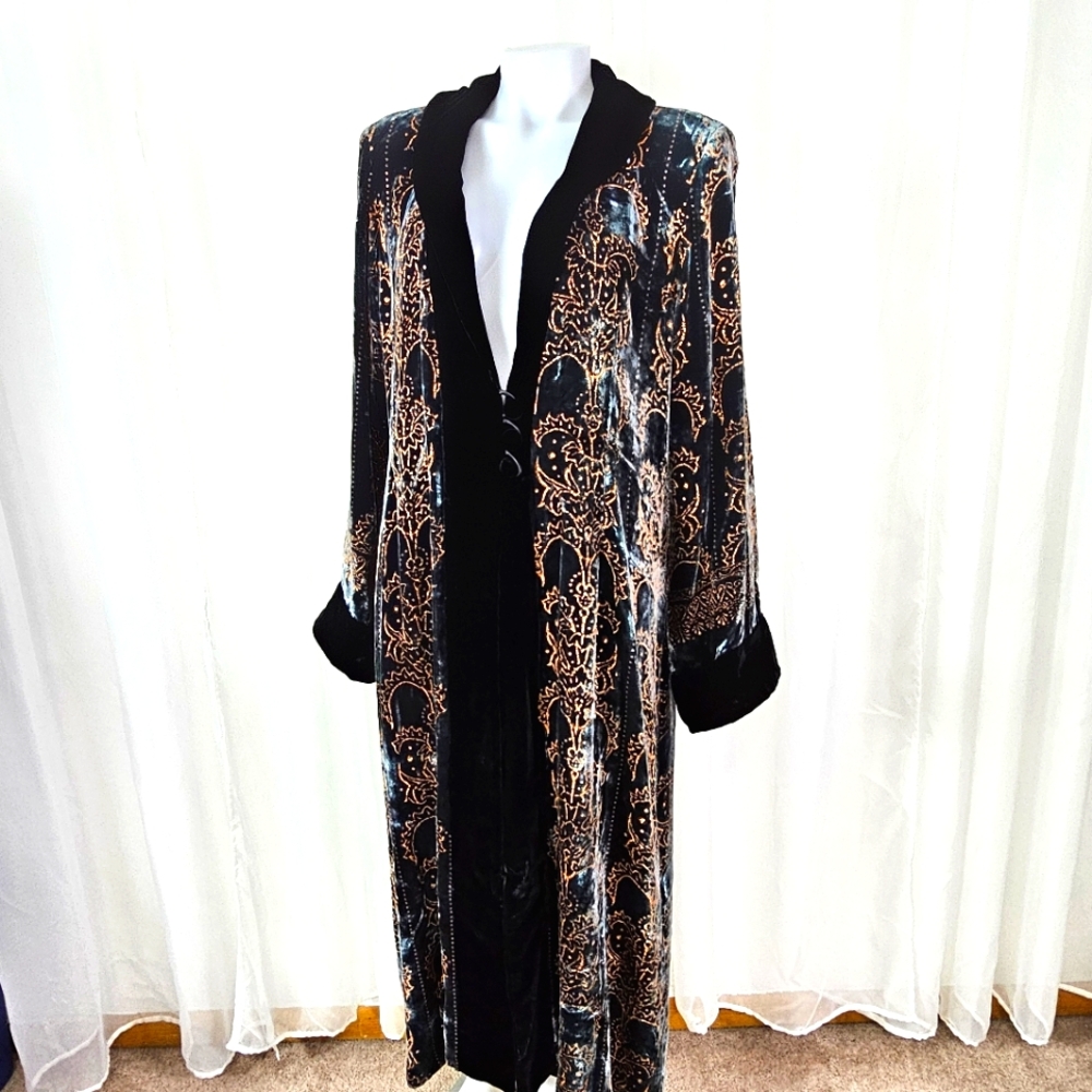 Mary Jane dark teal/gray and black velvet duster copper embossed size medium